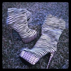 5 inch high top zebra heels with spikes